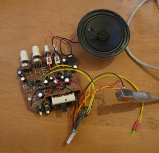 Connection of the sound card and the speaker.