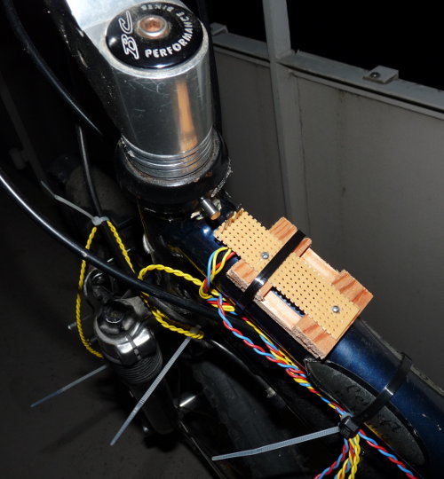 Image of the magnet and the two Hall effect sensors.